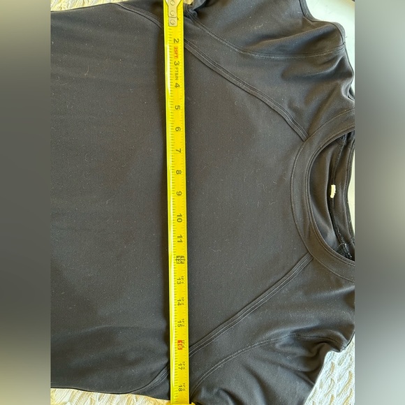 Lululemon black size 12, hiking/athletic long sleeve T-shirt EUC - Picture 7 of 12